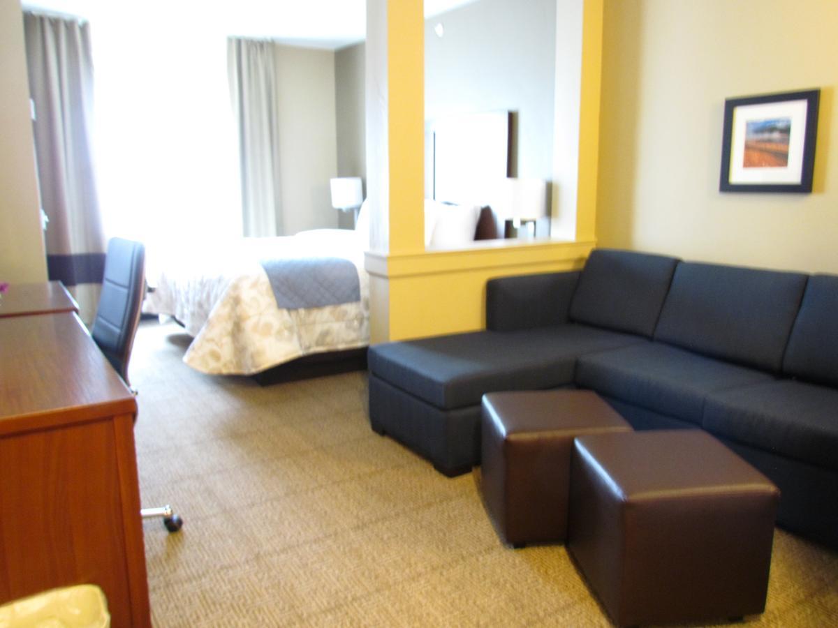 Heartland Inn And Suites Wheatland ภายนอก รูปภาพ
