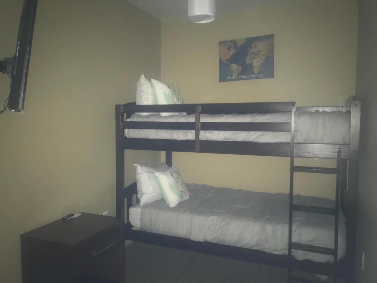 Heartland Inn And Suites Wheatland ภายนอก รูปภาพ